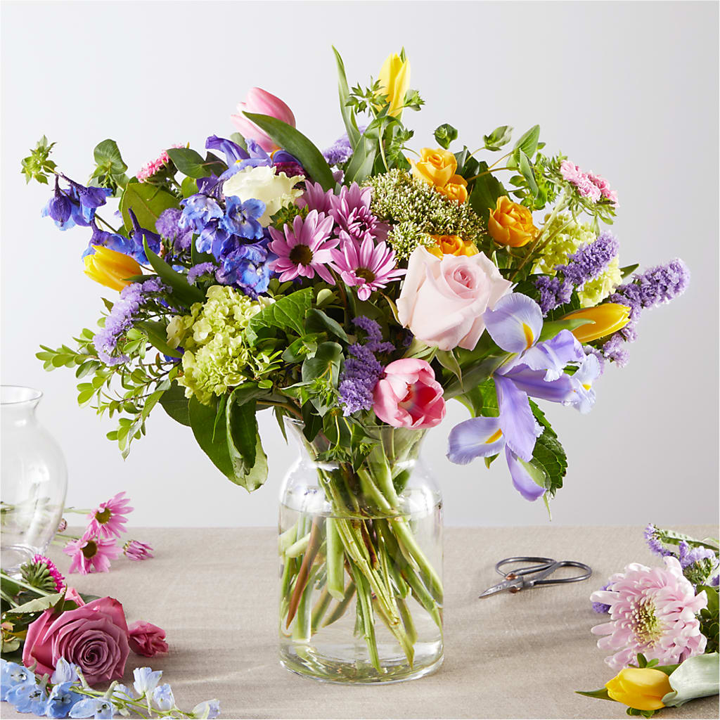 Pastel Tradition - A Florist Original – Blossom Shop, Traverse City MI