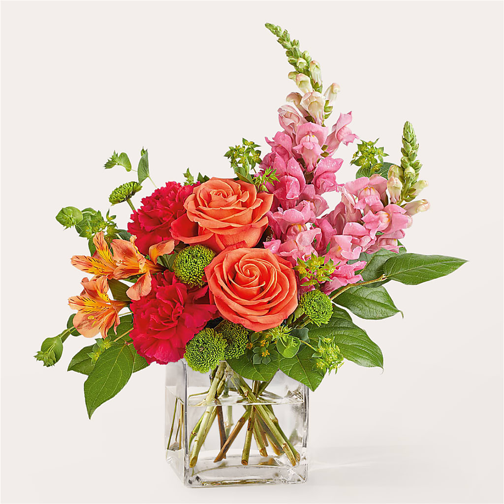 Cosmopolitan Bouquet – Blossom Shop, Traverse City MI