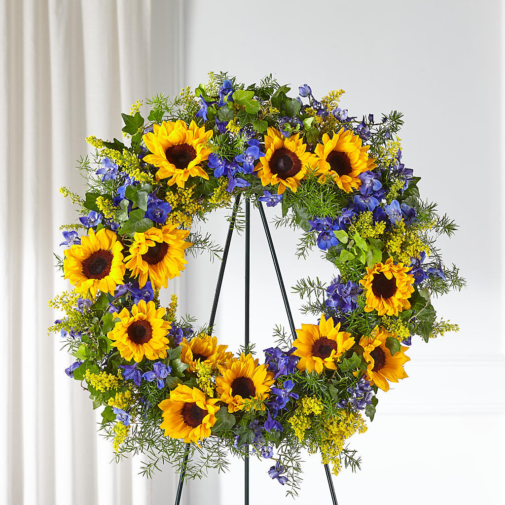 Bright Rays Wreath – Blossom Shop, Traverse City MI