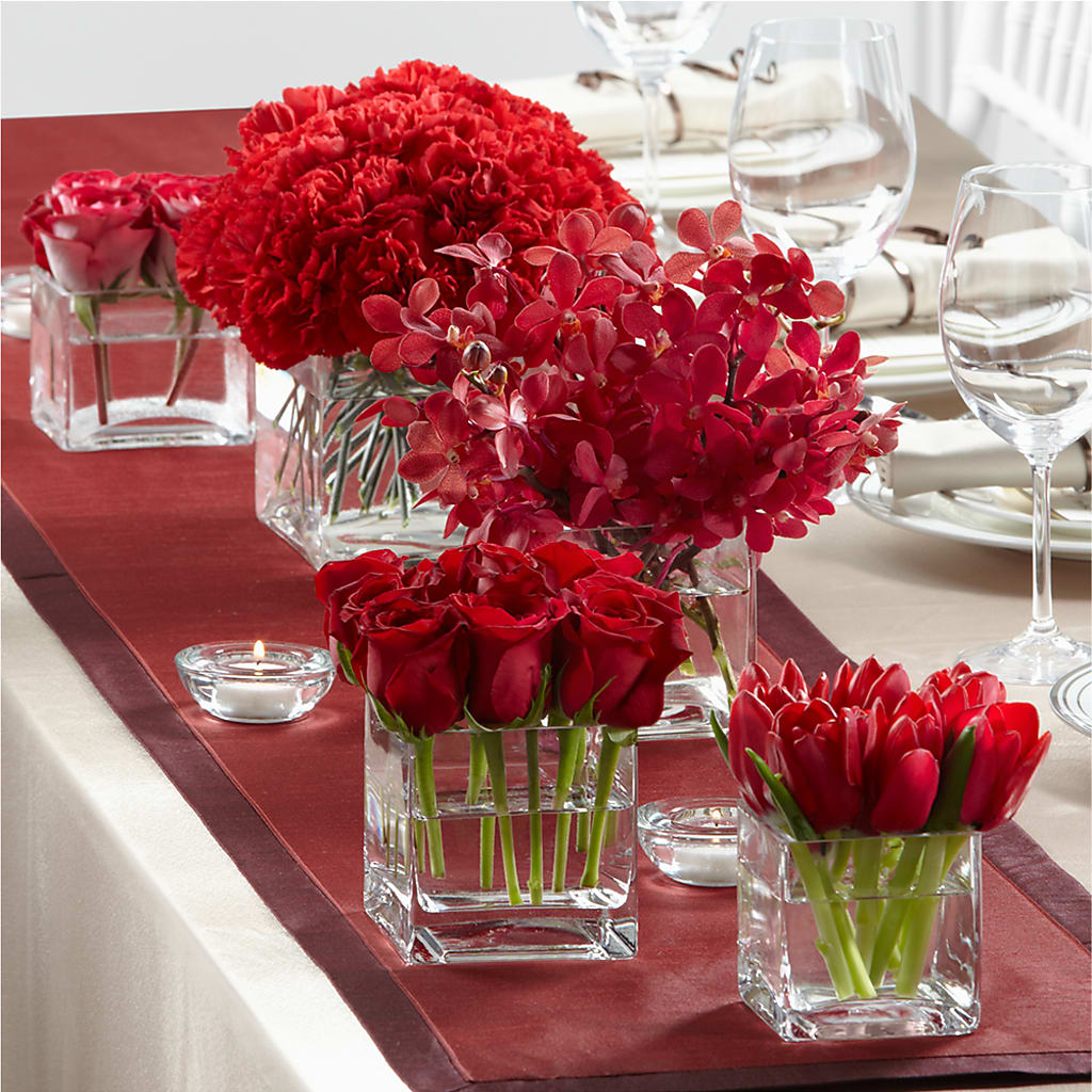 Modern Grace Centerpiece – Blossom Shop, Traverse City MI