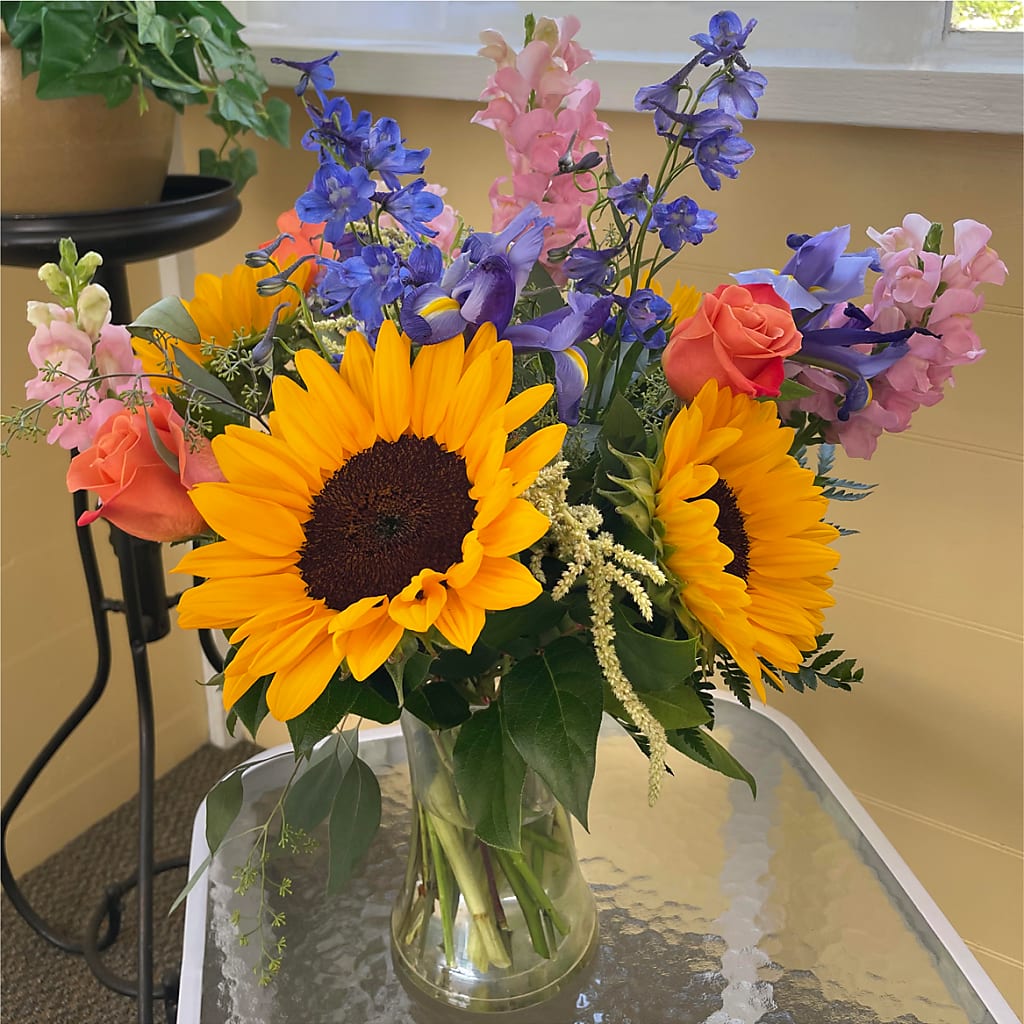 Rays of Life Bouquet –  Blossom Shop, Traverse City MI