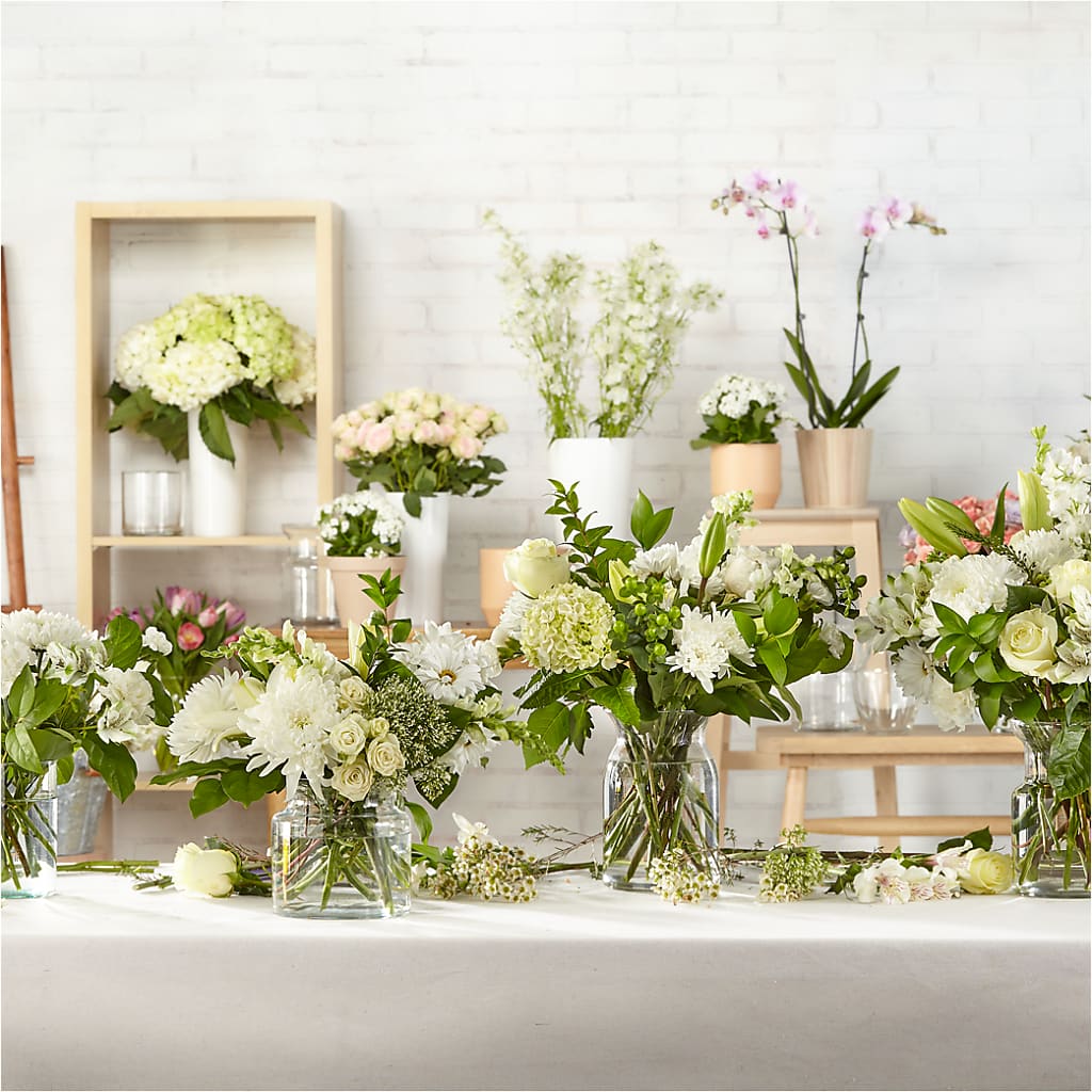 Classic Ivory – A Florist Original –  Blossom Shop, Traverse City MI