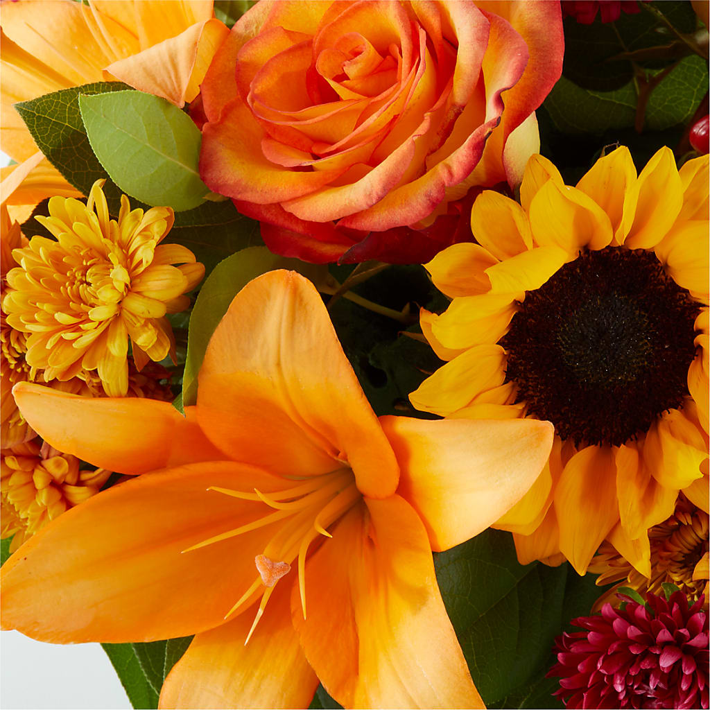 Grateful Centerpiece –  Blossom Shop, Traverse City MI
