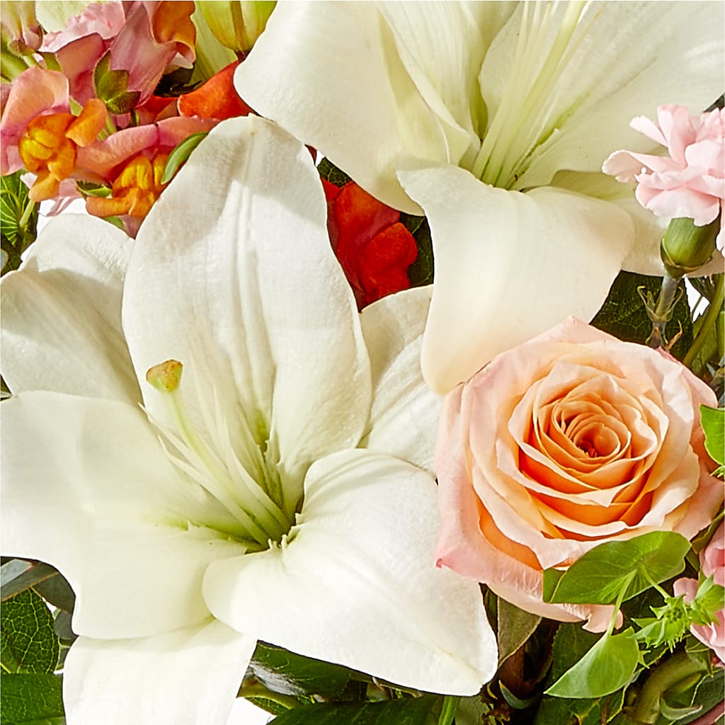 Grapefruit Splash Bouquet –  Blossom Shop, Traverse City MI